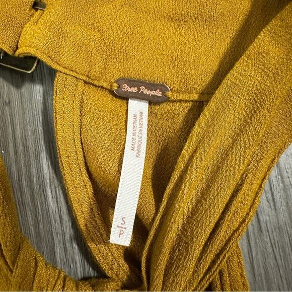 Free People Twist & Shout Gold Mustard Keyhole Buckle Back Tank Top Size S - Picture 5 of 8